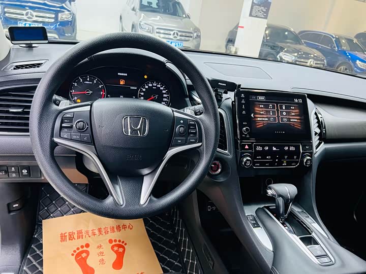 Фото 8 - Honda Avancier