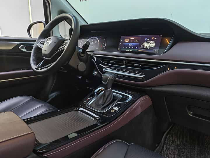 Фото 9 - GAC Trumpchi M6