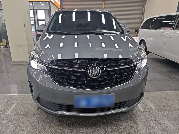 Photo 3 - Buick GL8 ES