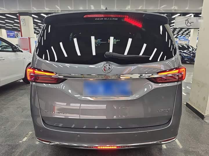 Photo 6 - Buick GL8 ES