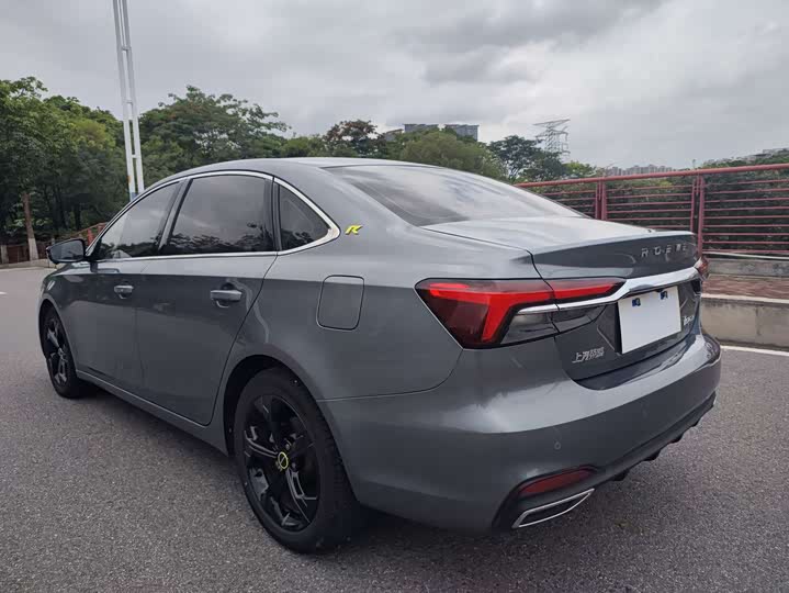 Фото 6 - Roewe i6 Max
