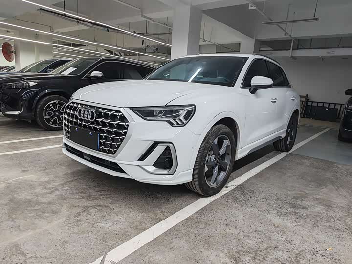 Фото 1 - Audi Q3