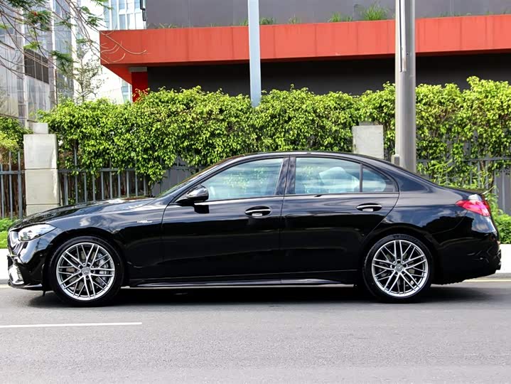 2025 Mercedes-Benz C-Class AMG