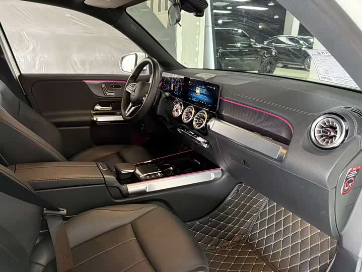 Mercedes-Benz GLB-Class 2022 2022款 GLB 220 时尚型