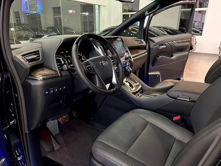 Toyota Alphard 2021 2021款 双擎 2.5L 臻享版