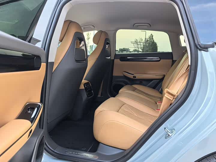 Leapmotor C01 2024 2024款 增程 316尊享版