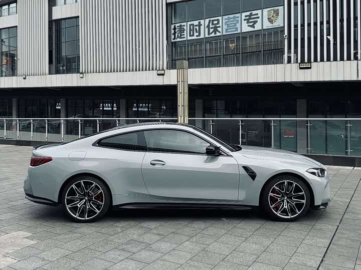 BMW M4 2024 2024款 M4双门轿跑车 雷霆版