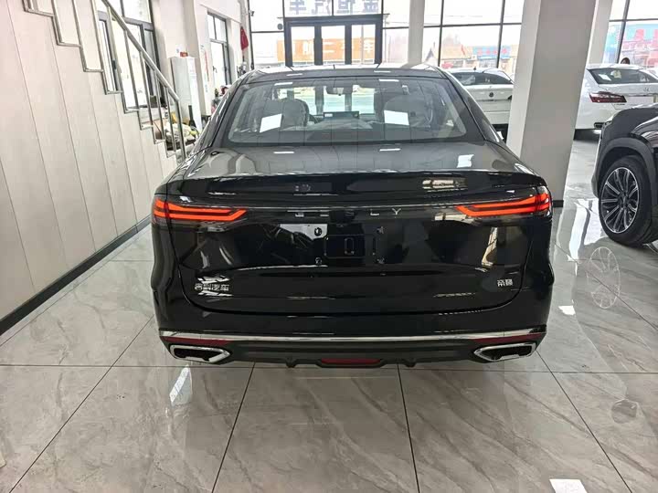 Фото 4 - Geely Emgrand