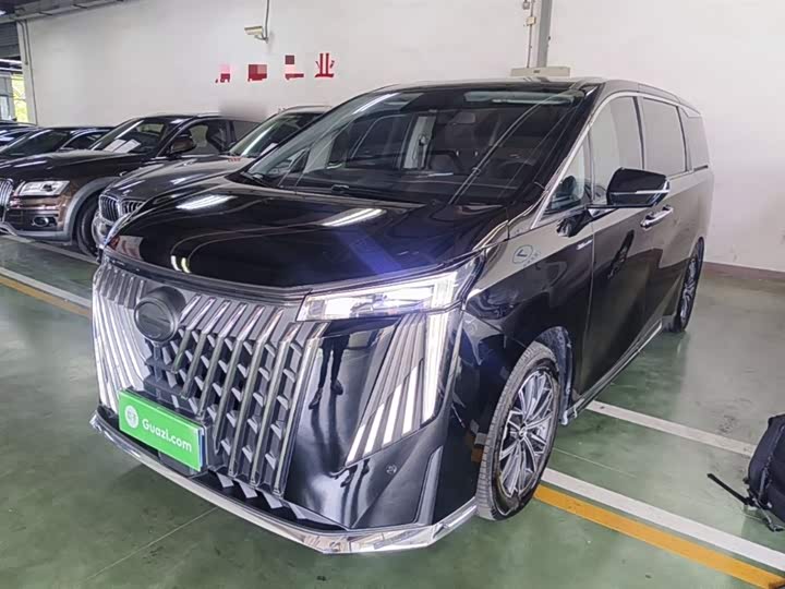Фото 2 - GAC Trumpchi M8