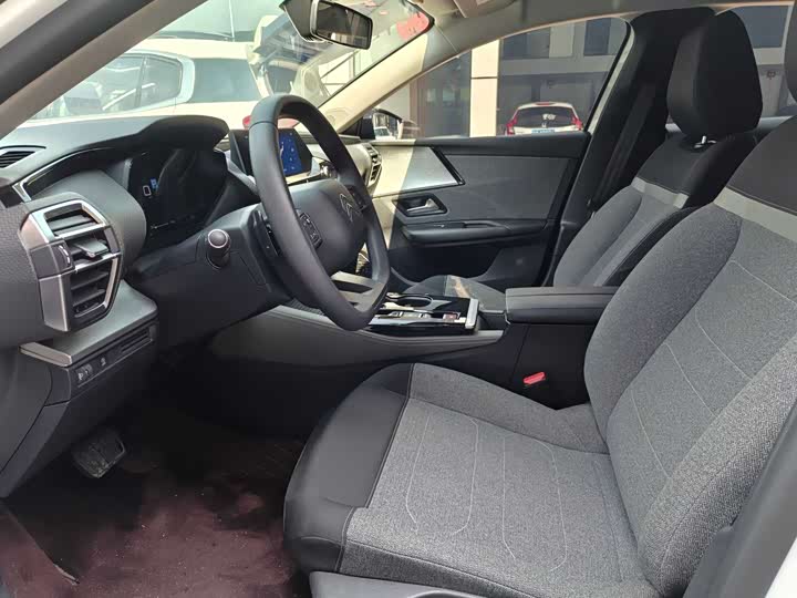 Citroen C5 X 2025 2025款 1.6T 海外版