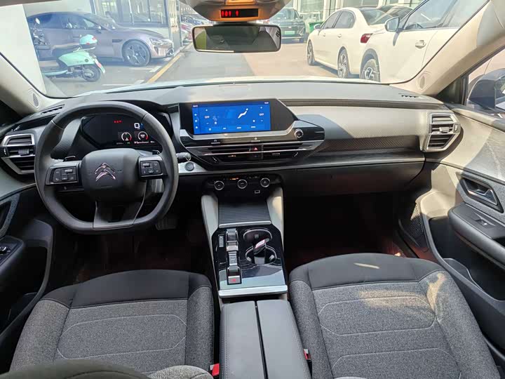 Citroen C5 X 2025 2025款 1.6T 海外版