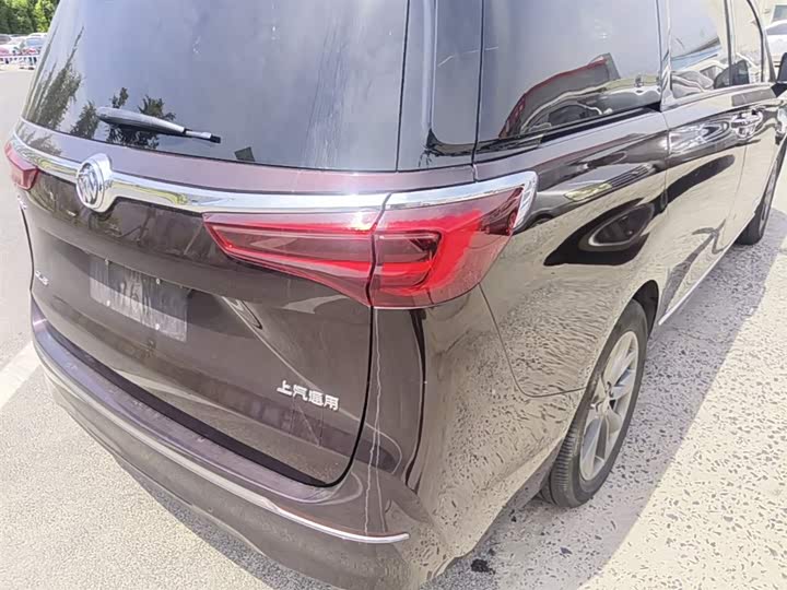 Фото 8 - Buick GL8 ES