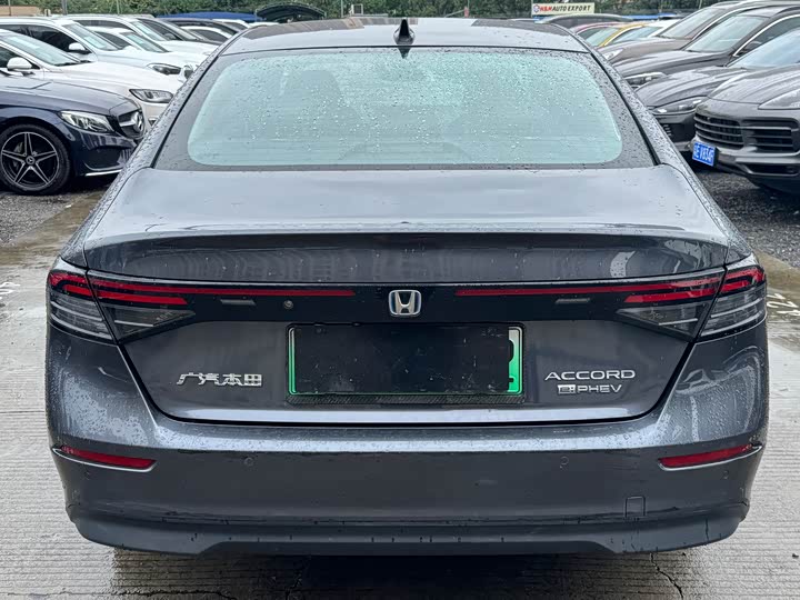 Фото 6 - Honda Accord Hybrid