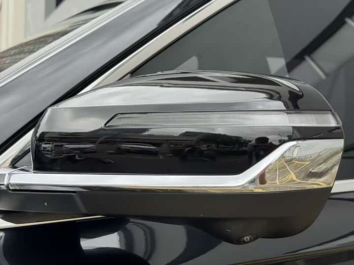 Фото 8 - Geely Monjaro