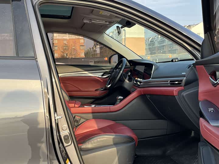 Фото 9 - Changan CS75 Plus