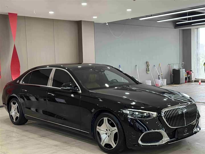 Photo 3 - Mercedes-Benz Maybach S-Class