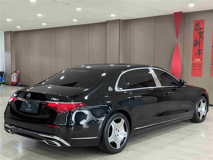 Photo 6 - Mercedes-Benz Maybach S-Class