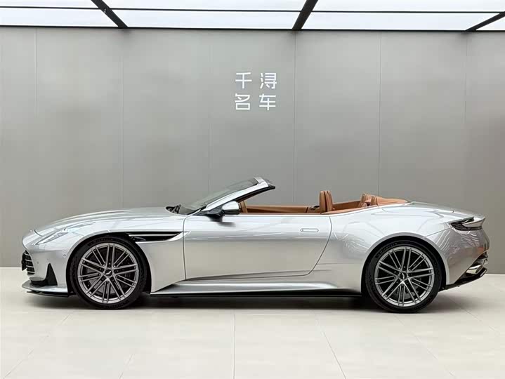 Aston Martin DB12 2023 2023款 4.0T V8 Volante