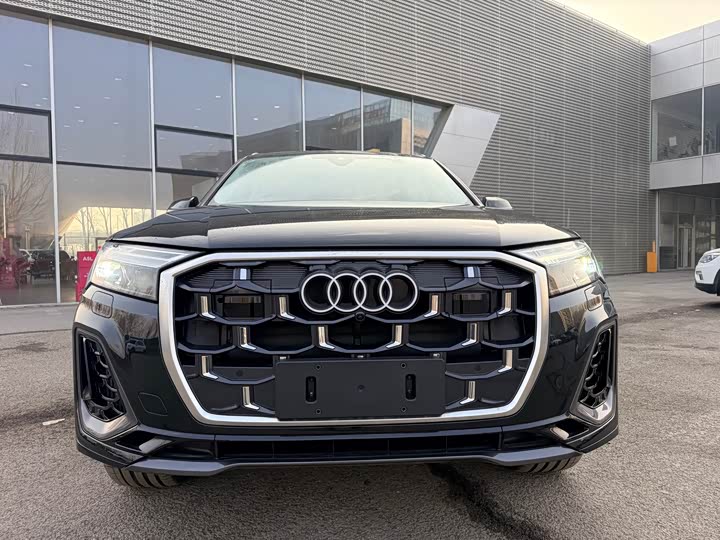 Audi Q7 2025 2025款 55 TFSI quattro S line运动型