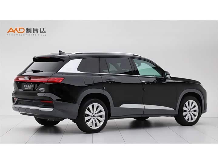 Фото 3 - Audi Q6
