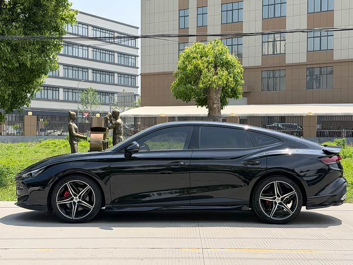 MG Motor 7 2025 2025款 2.0T Trophy+ 超级运动版