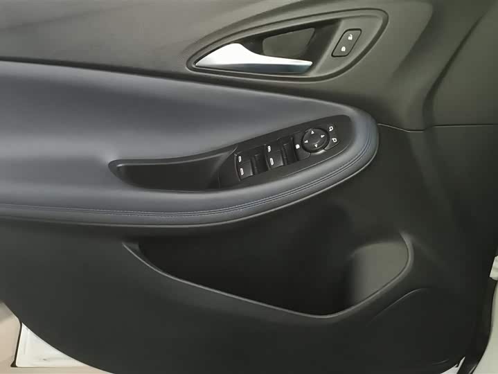 Buick Encore GX 2020 2020款 20T CVT两驱豪华型