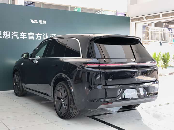 LiXiang L8 2025 2025款 Pro 智能焕新版