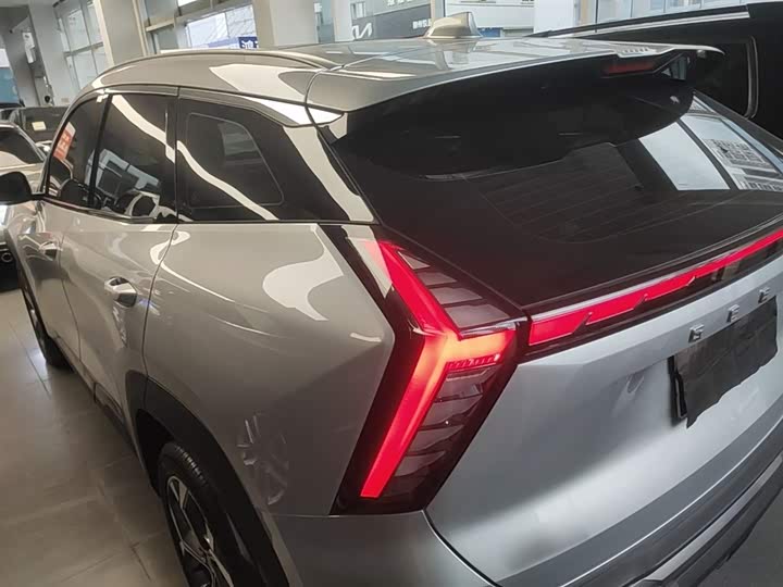 Фото 5 - Geely Atlas L