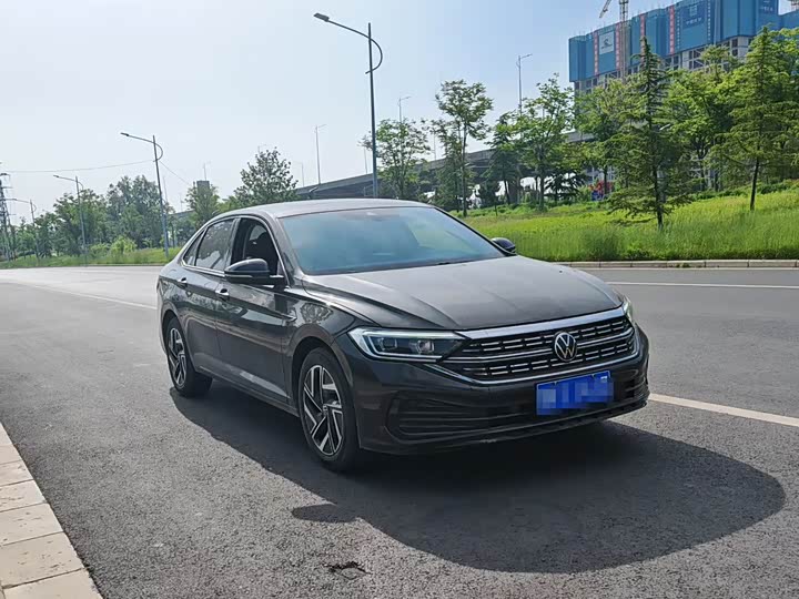 Фото 1 - Volkswagen Sagitar L