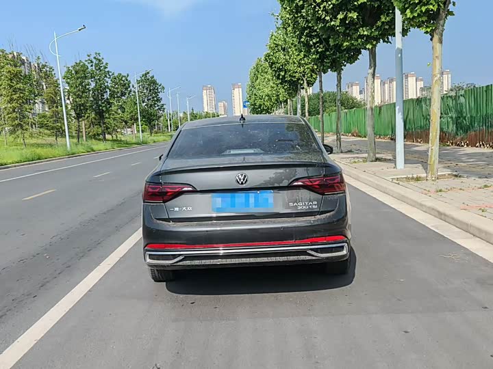 Фото 8 - Volkswagen Sagitar L