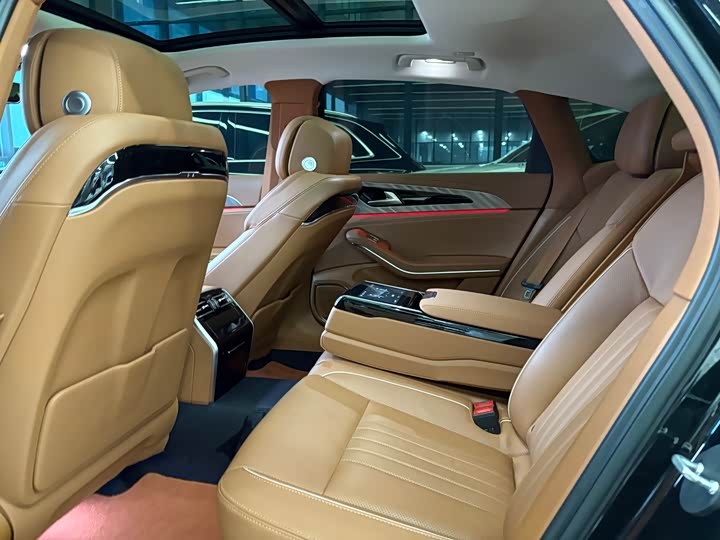 Фото 6 - Hongqi H9