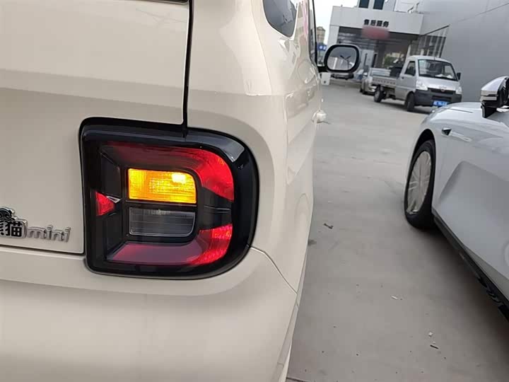 Geely Galaxy Panda Mini 2025 2025款 熊猫mini 210km 元气熊