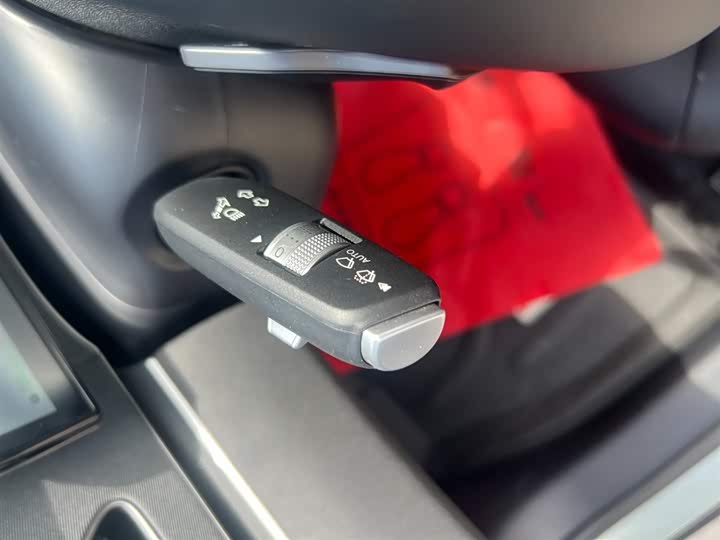 BYD Seal 06 Hybrid/EV 2026 2026款 DM-i 超享版 210KM旗舰型