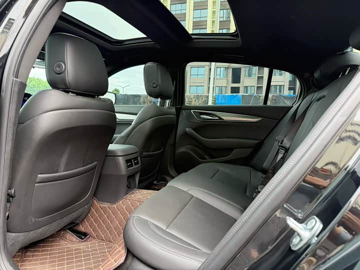Cadillac CT5 2025 2025款 28T 赛道性能版