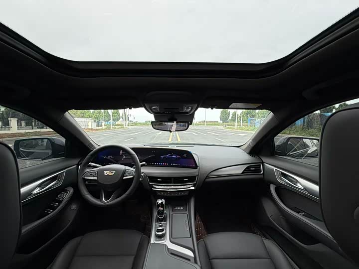 Cadillac CT5 2025 2025款 28T 赛道性能版