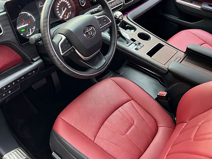 Toyota Granvia 2026 2026款 2.5L混动 豪华版