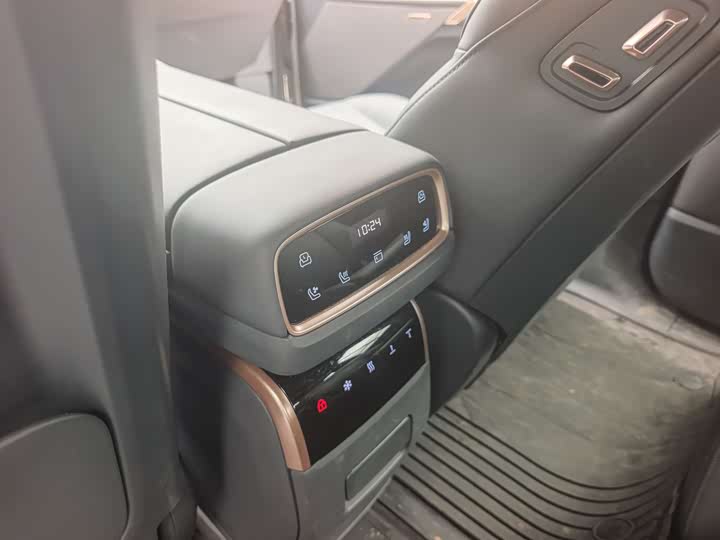 Фото 9 - Dongfeng Yipai eπ 008