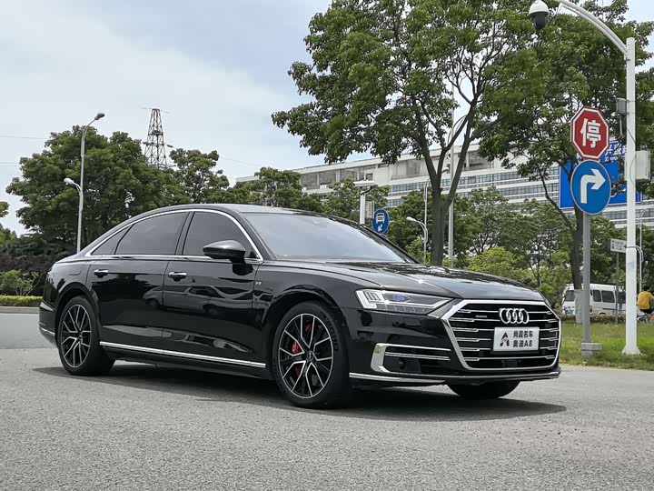 Audi A8 2021 2021款 A8L 60 TFSI quattro 尊贵型