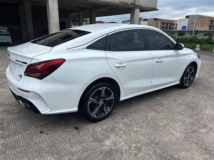 2022 MG Motor 5 Scorpio