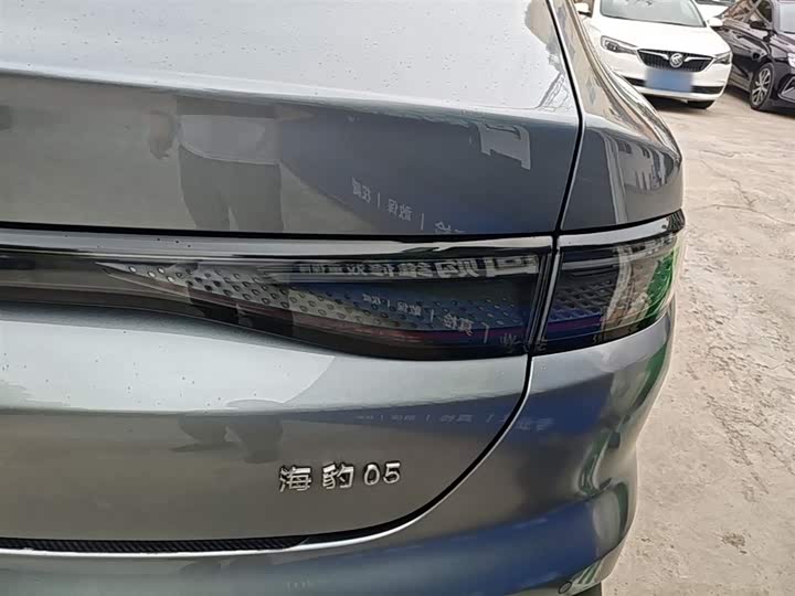 BYD Seal 05 DM-i Hybrid 2025 2025款 DM-i 智驾版 55KM豪华型