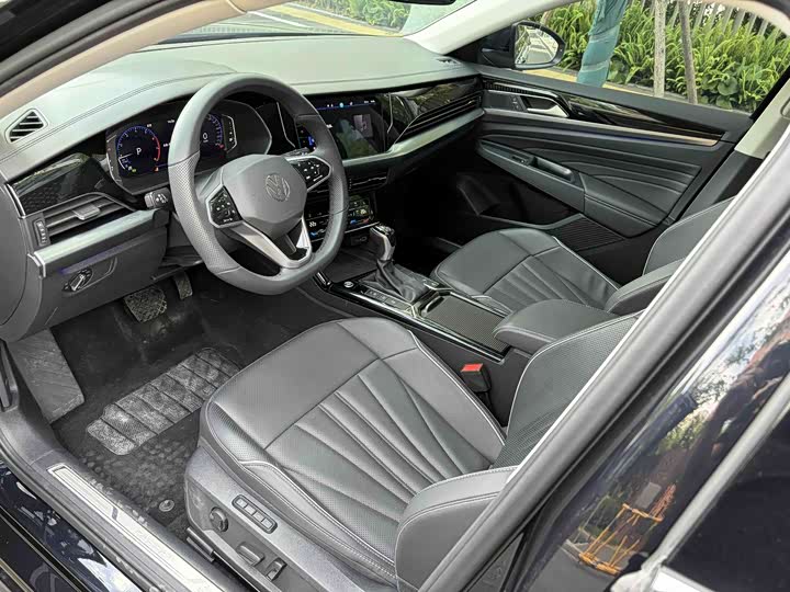 Фото 7 - Volkswagen Passat