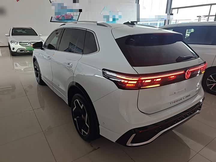 2026 Volkswagen Tiguan L Pro