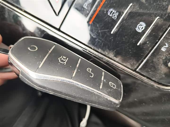BYD Han 2025 2025款 DM-i 125KM舒适型