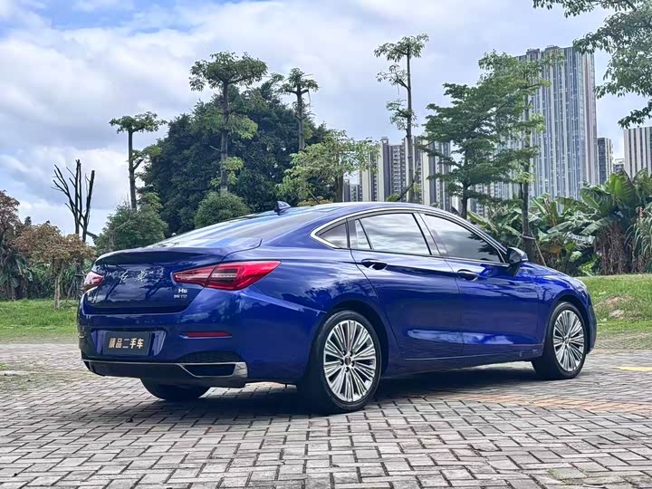Zdjęcie 6 - Hongqi H5