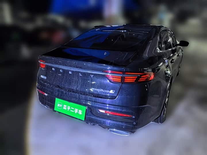 Фото 4 - Geely Preface