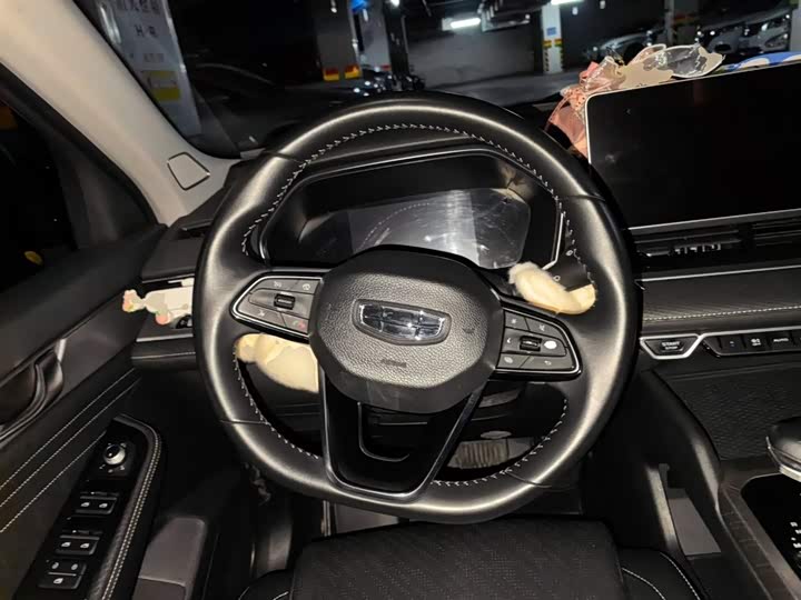 Фото 6 - Geely Preface
