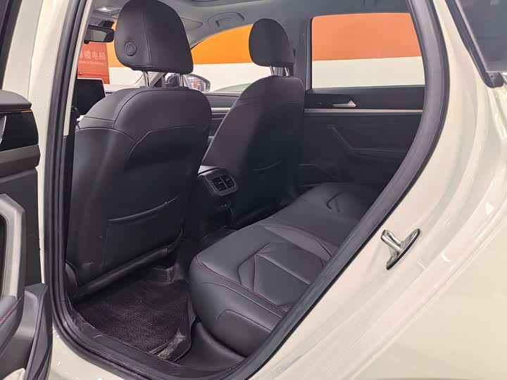 Volkswagen Lavida 2026 2026款 300TSI DSG星空满逸版
