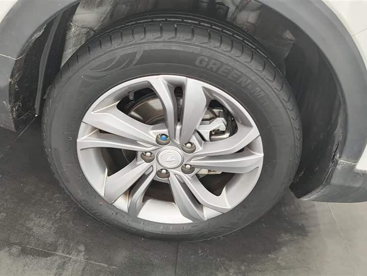 Changan CS15 2021 2021款 1.5L 自动进取型