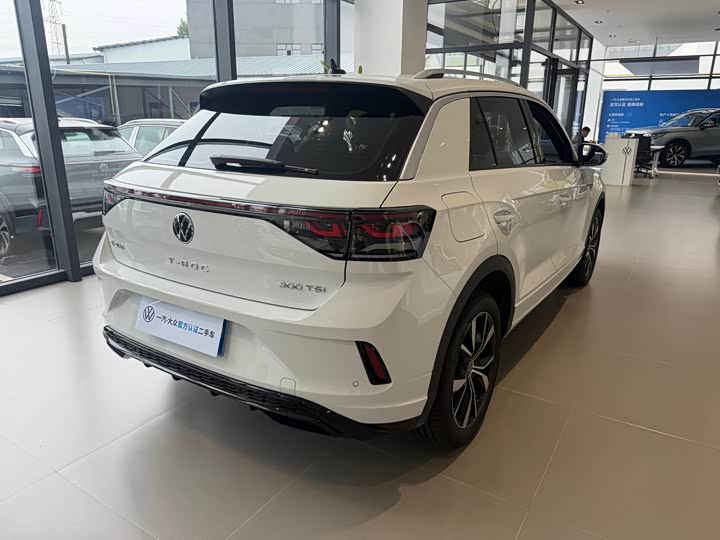 Volkswagen T-Roc 2026 2026款 300TSI DSG两驱辰光版