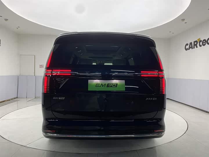 Volvo EM90 2025 2025款 Ultra 六座